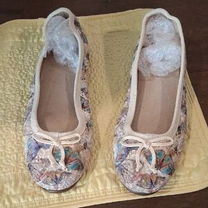 AEROSOLES Multicolor Flats ** STITCH & TURN SIZE 9M
